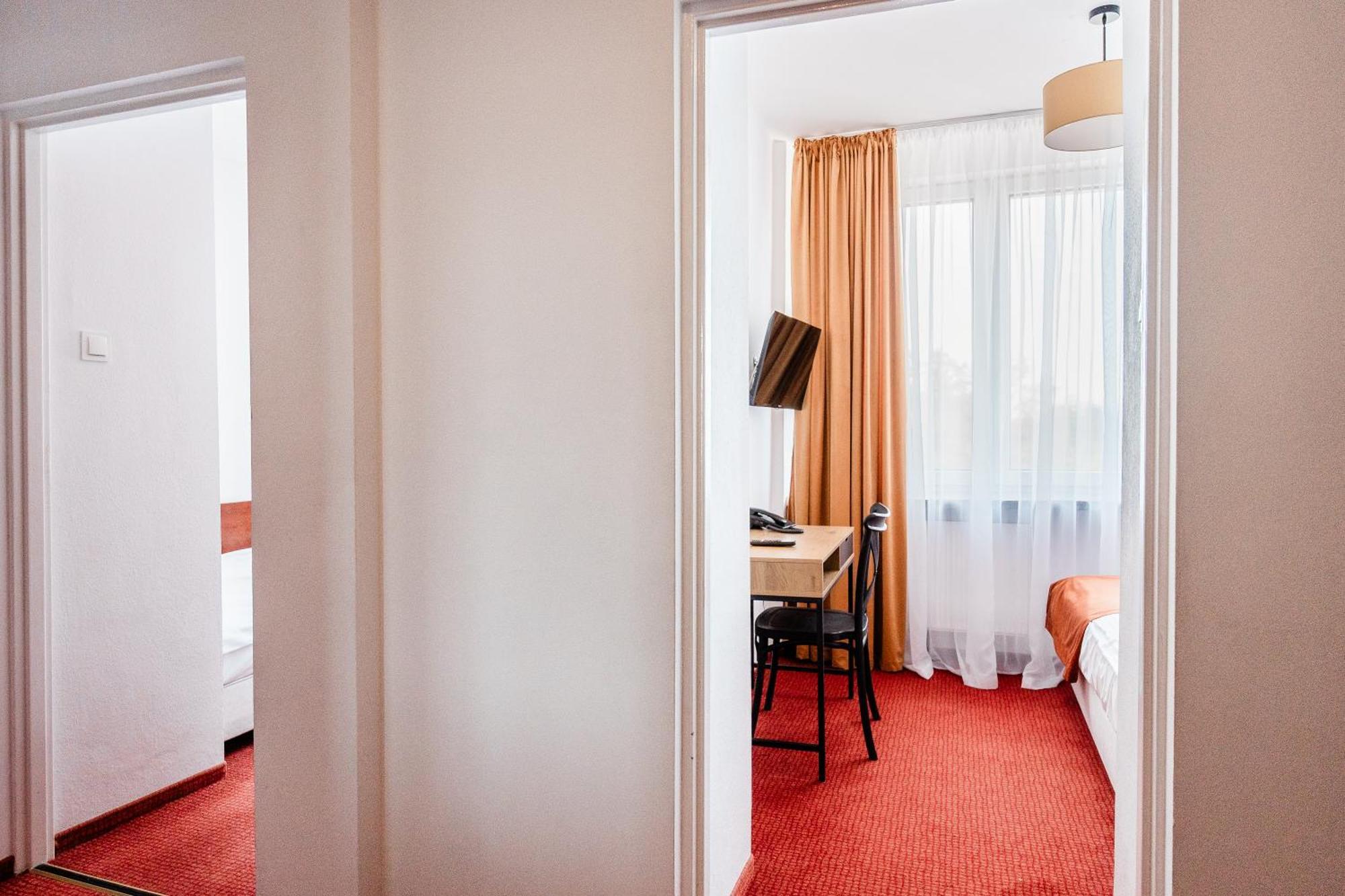 Hotel Wodnik Giżycko Kültér fotó