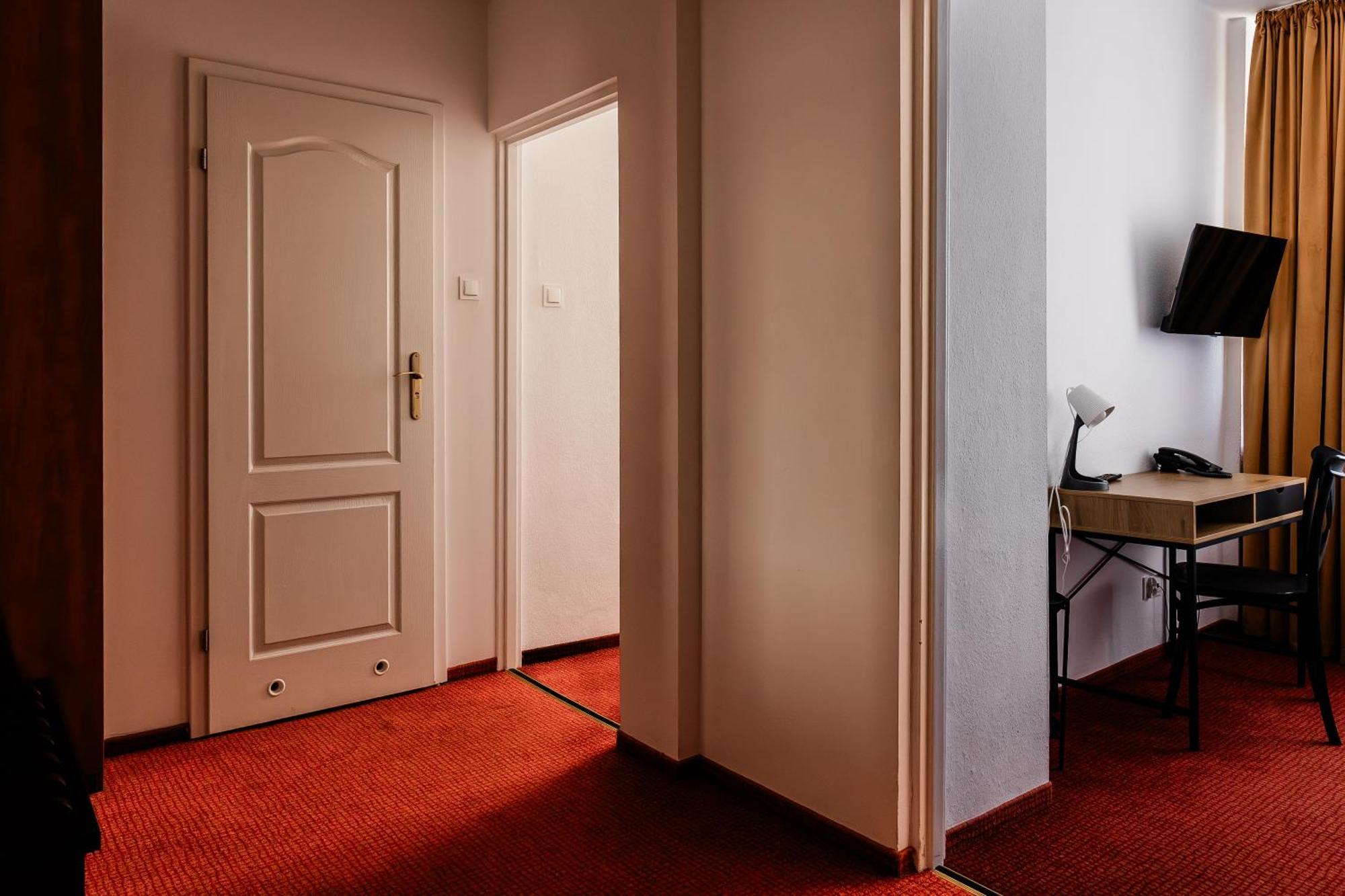 Hotel Wodnik Giżycko Kültér fotó